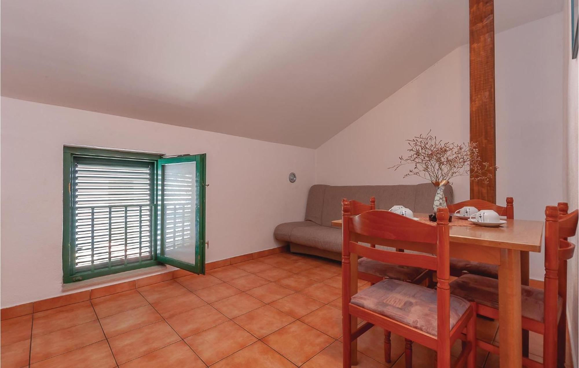 Gorgeous Apartment In Tisno With Kitchen Extérieur photo